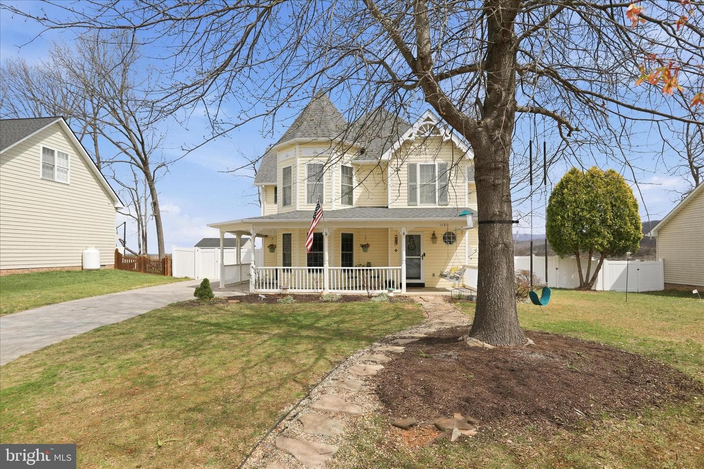 1130 Happy Ridge Drive photo 5