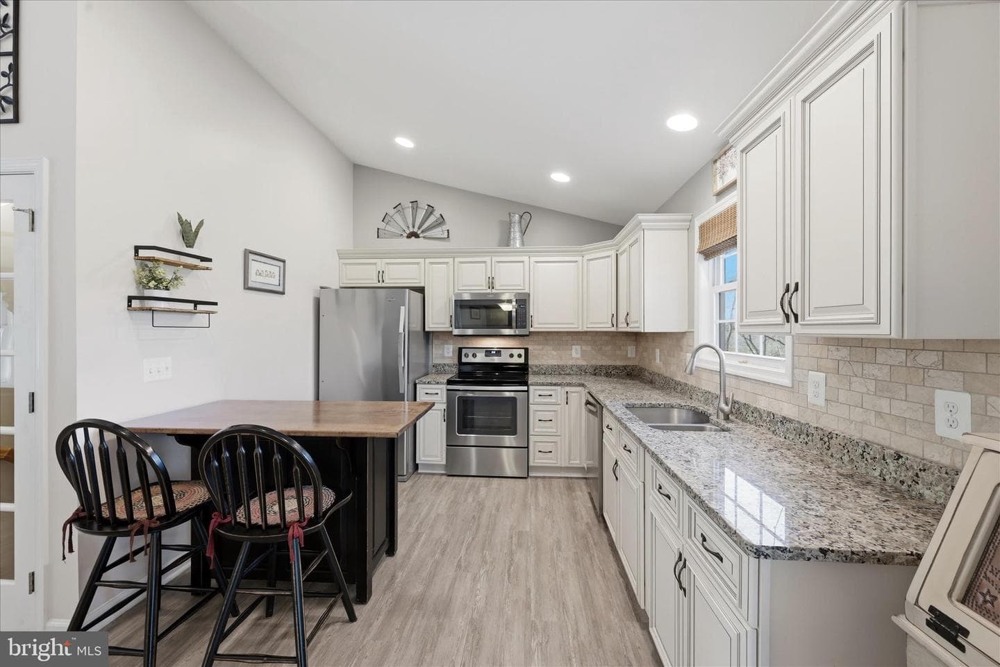 112 Apple Orchard Drive photo 12