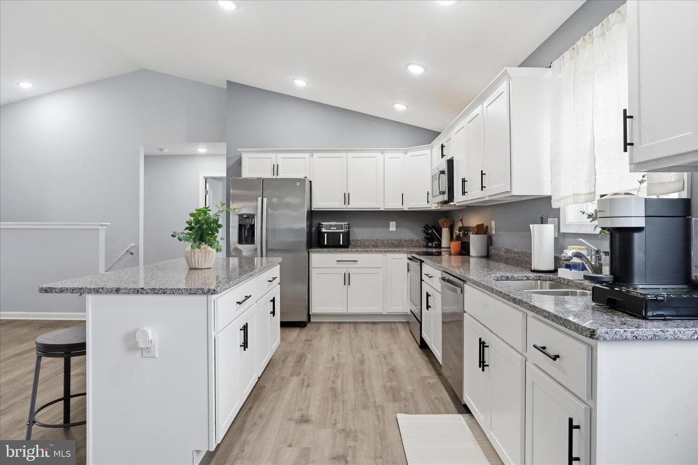 605 Western Lane photo 11
