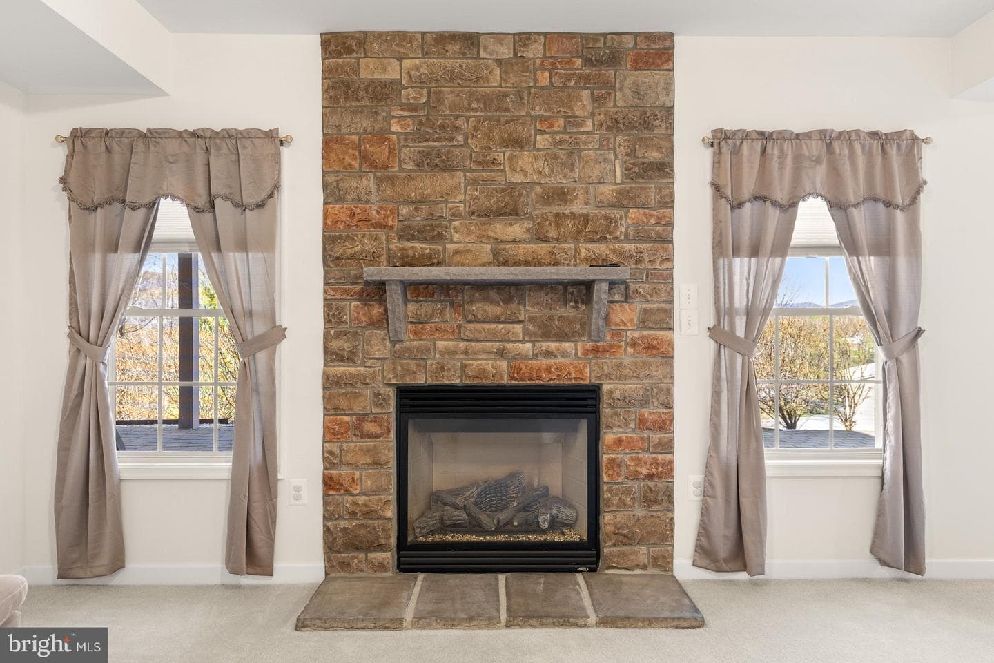 201 Peach Tree Court photo 32
