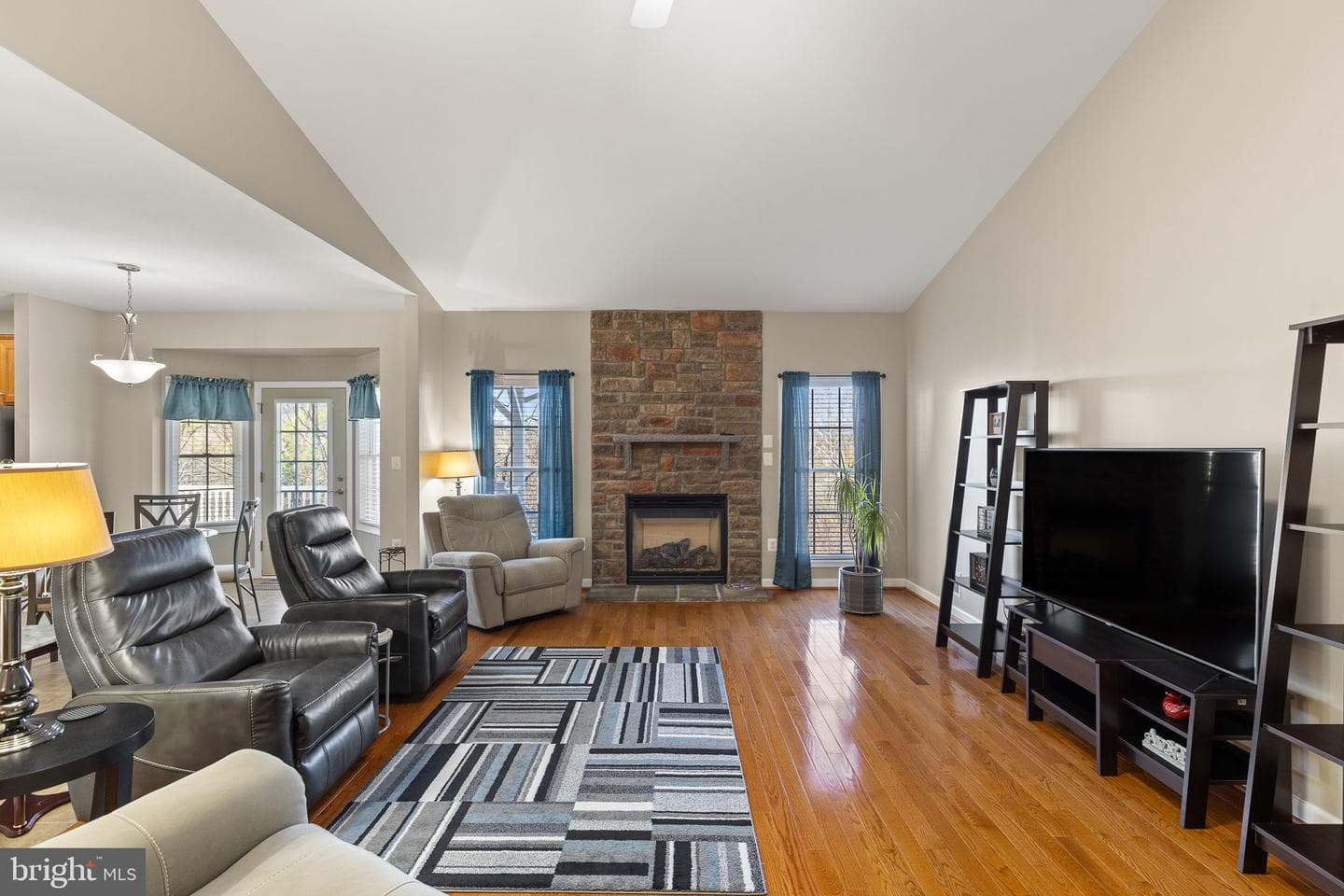 201 Peach Tree Court photo 8
