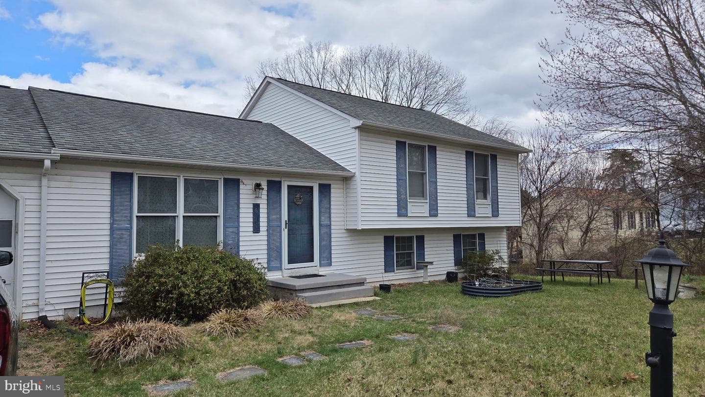 610 W Duck Street photo 3