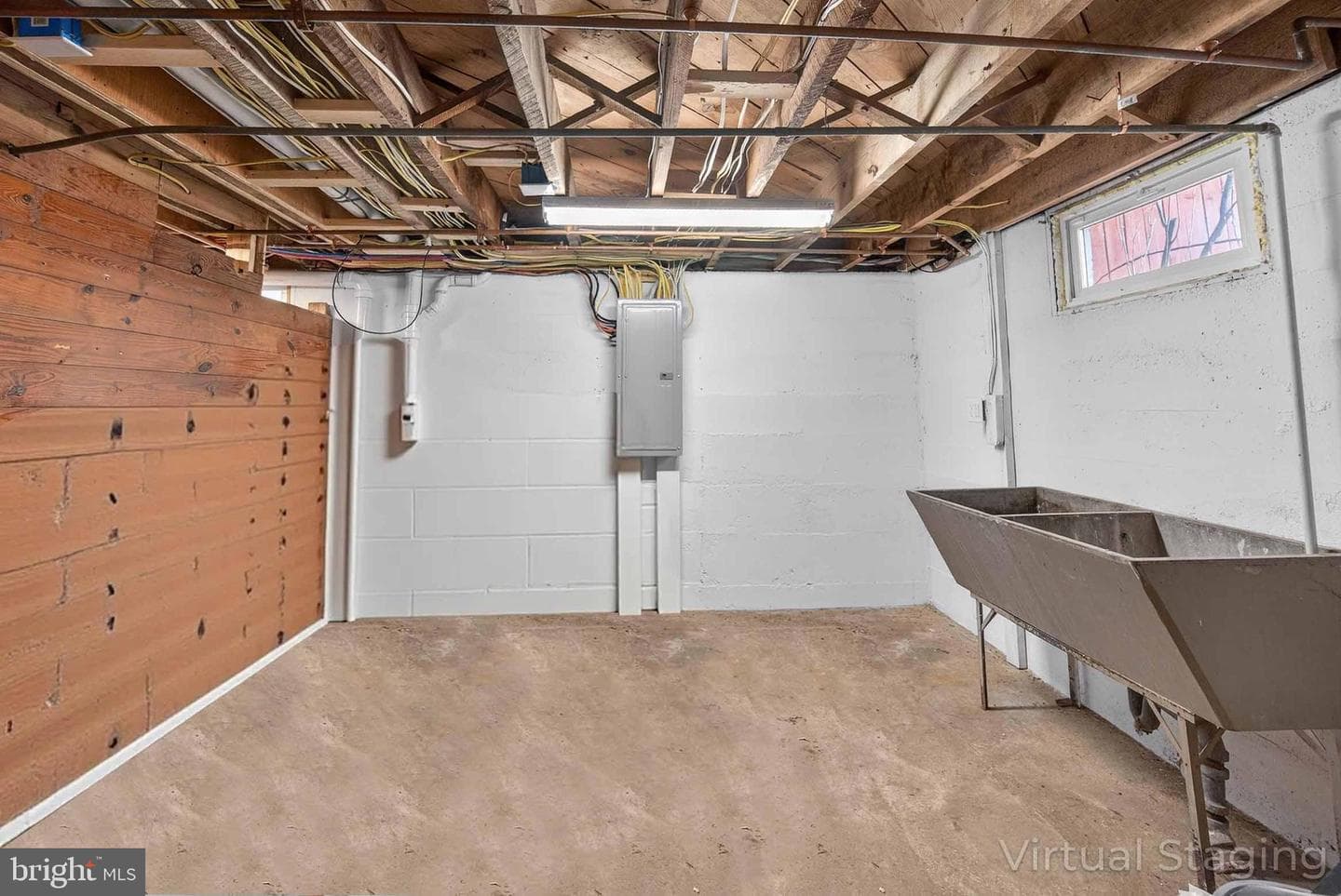 213 W 1st Street photo 32