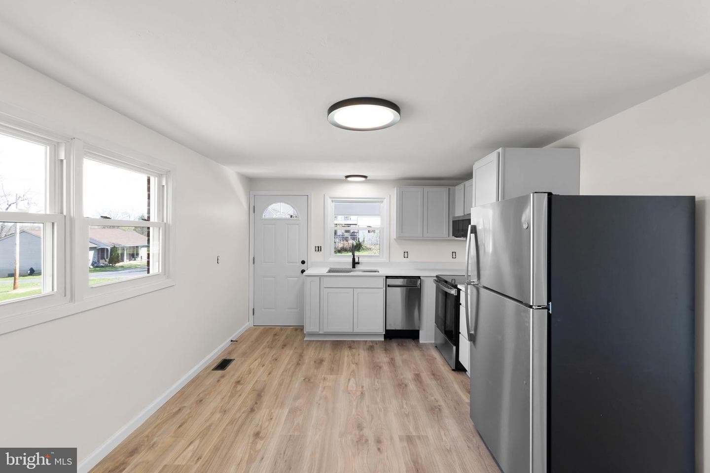 101 W 17th Street photo 7