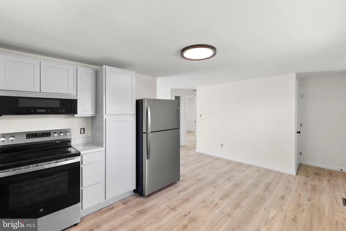 101 W 17th Street photo 9