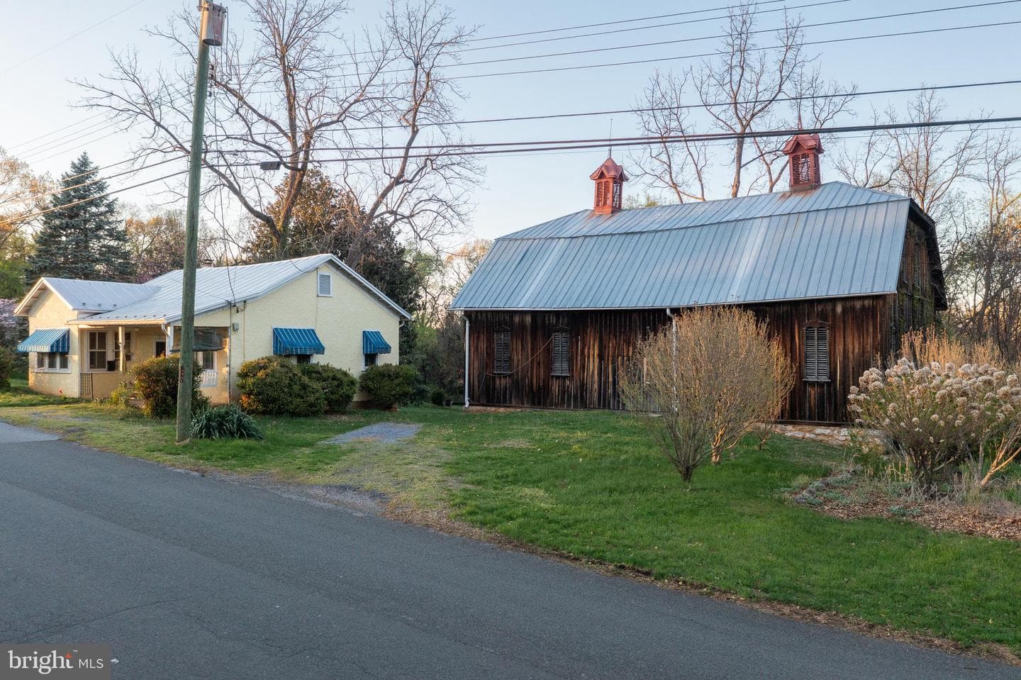 311 Grand Avenue photo 37