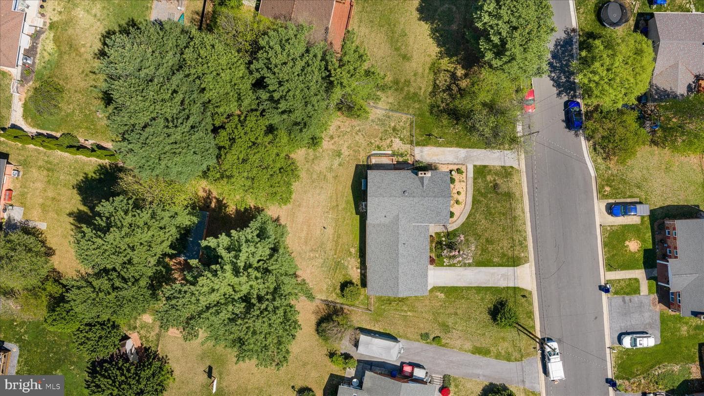 1048 Wine Street photo 35