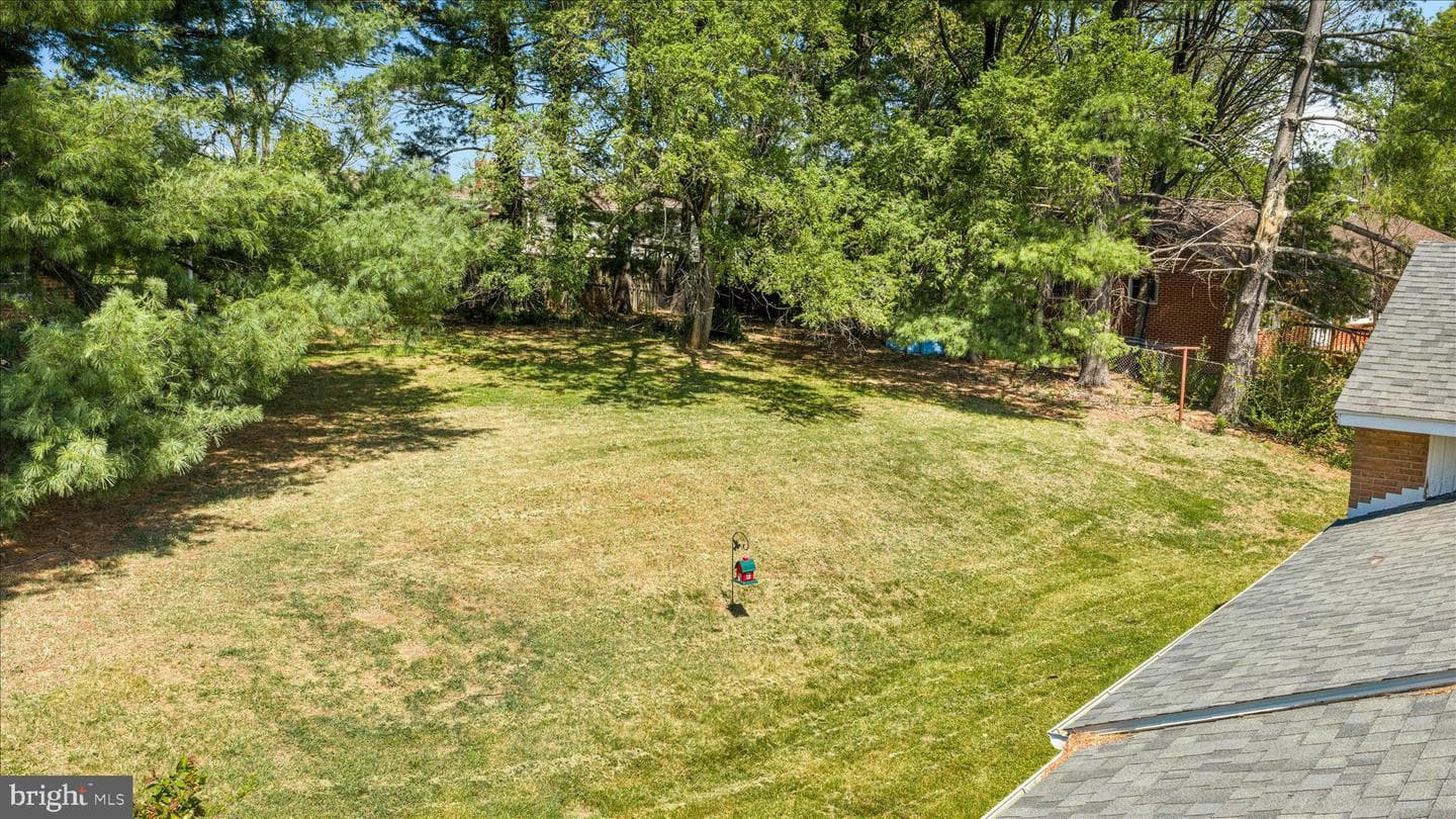 1048 Wine Street photo 37