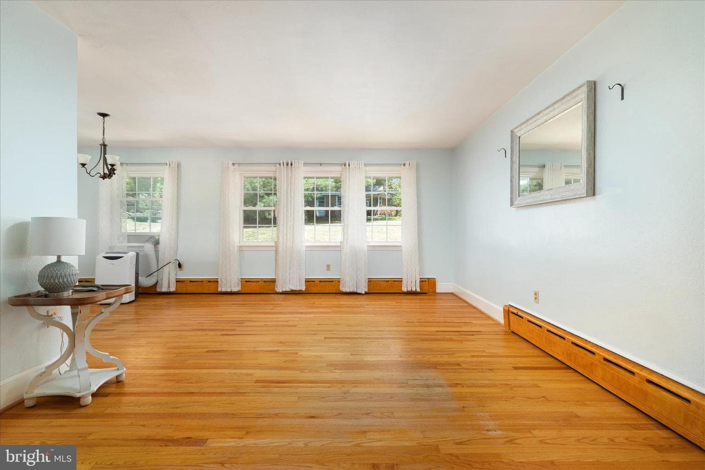 1048 Wine Street photo 4