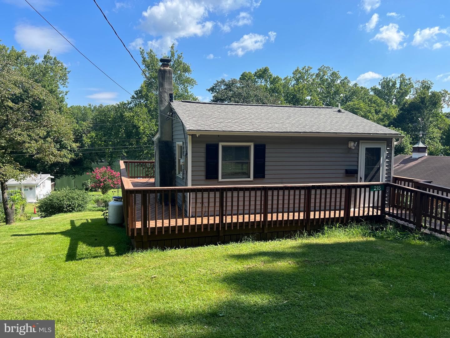 215 Harris Drive photo 7