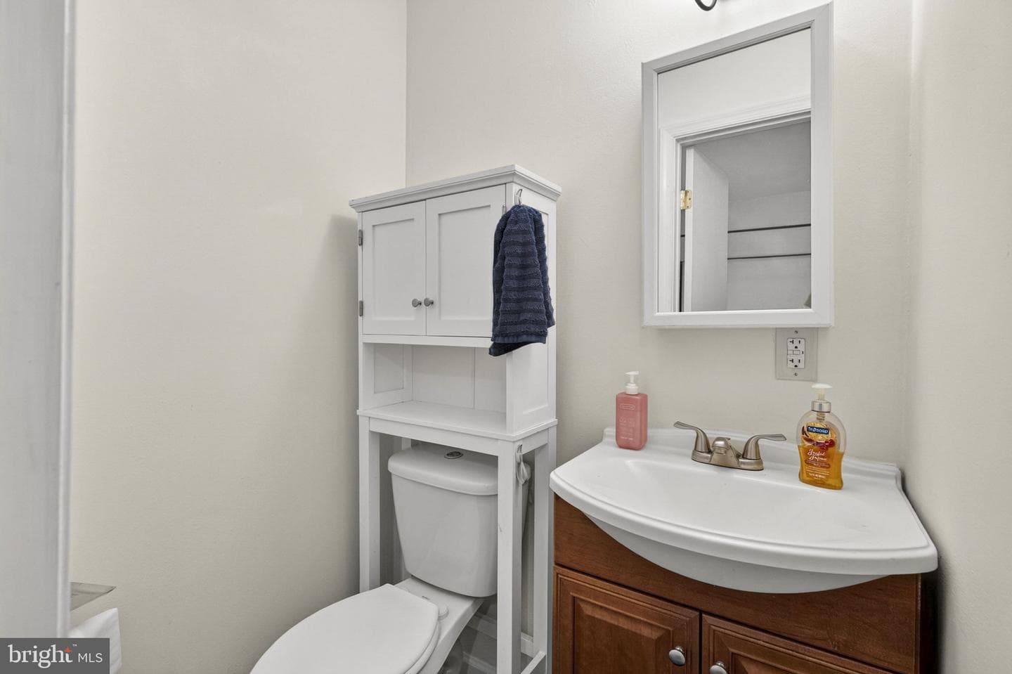 673 Creek Road photo 32