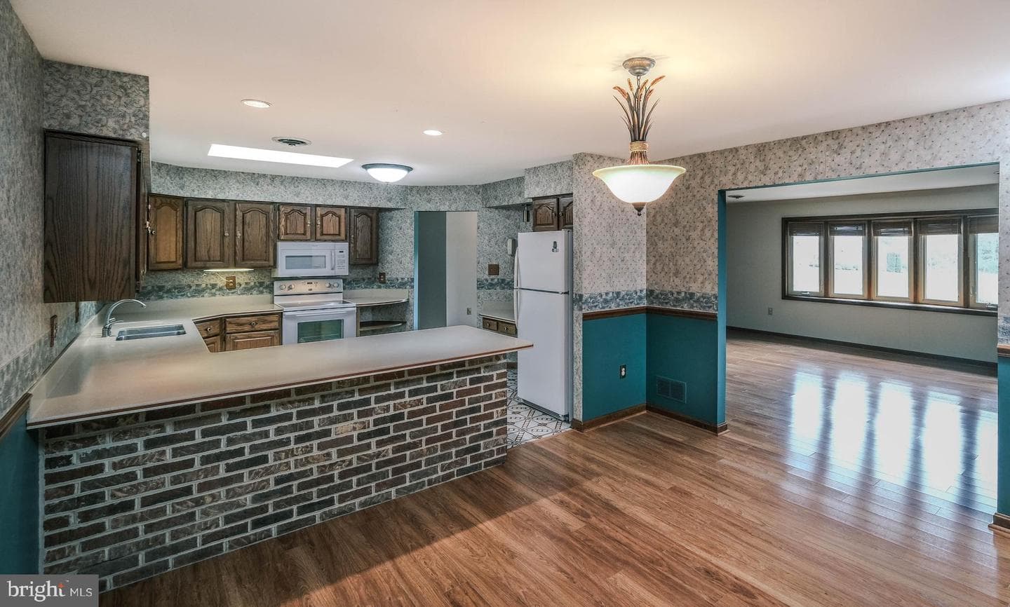 225 Bowling Green Road photo 29