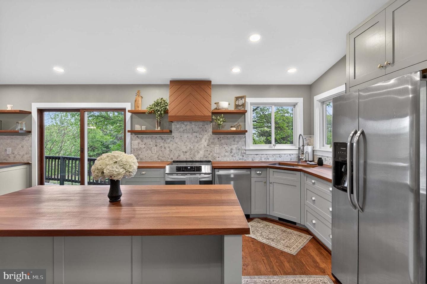 1512 Pilgrims Way photo 34