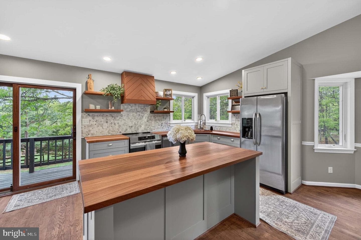 1512 Pilgrims Way photo 35
