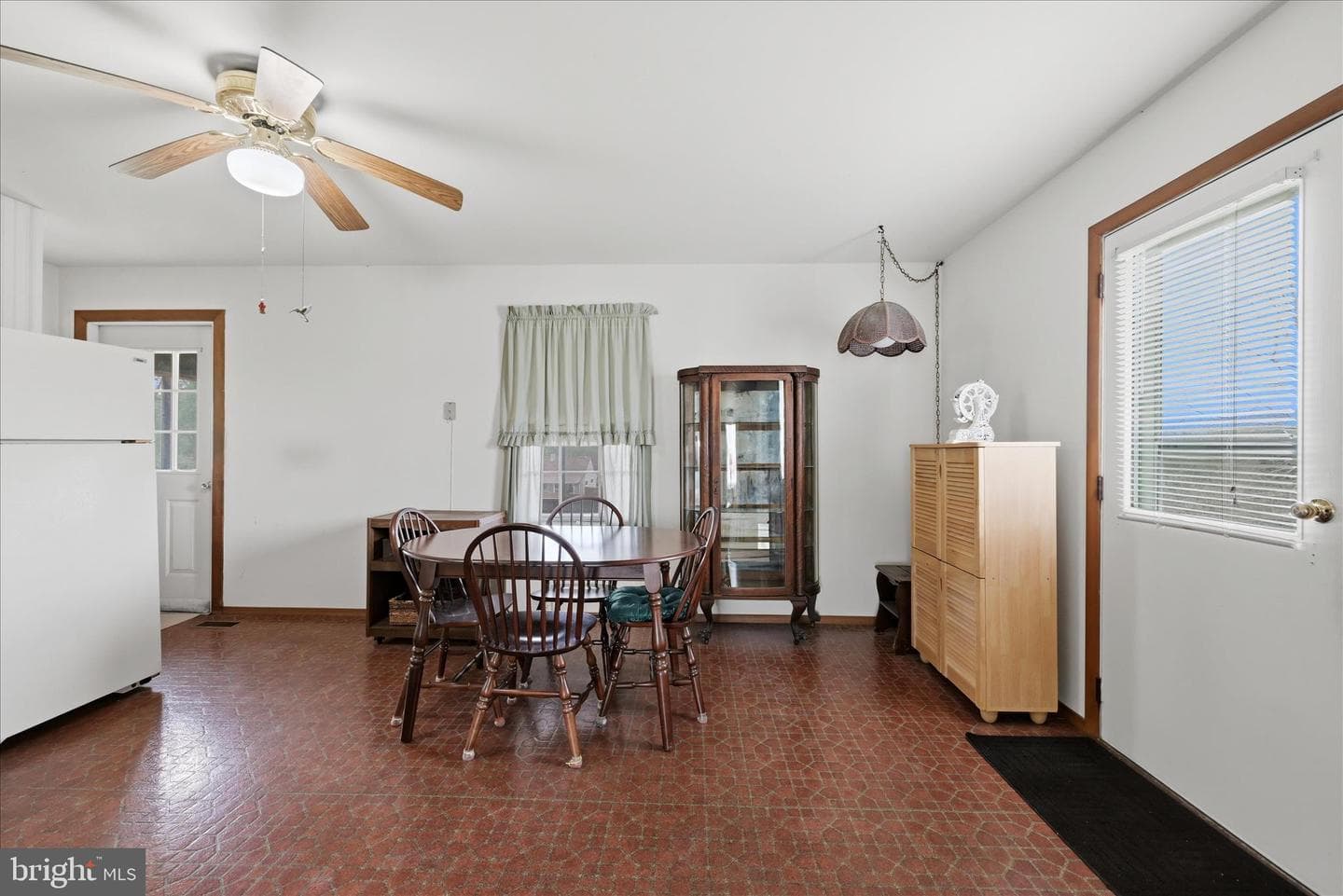 814 W 15th Street photo 9
