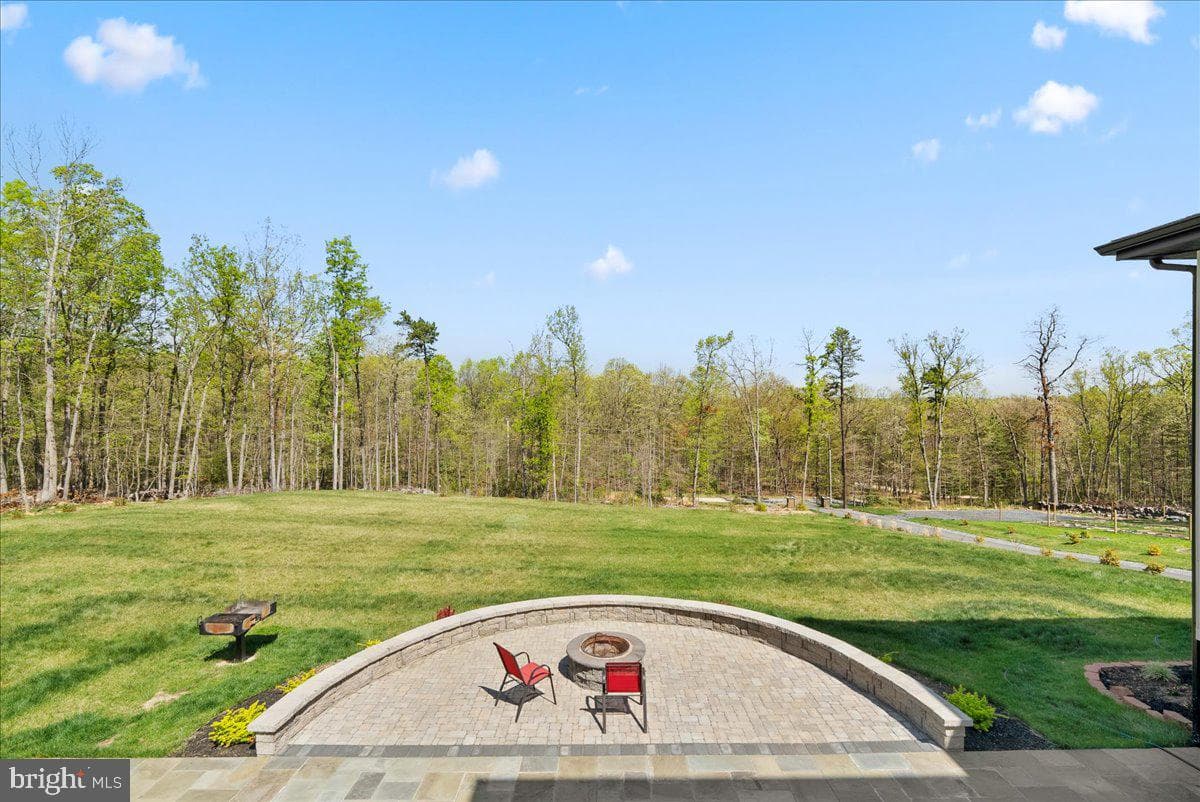 138 Wooded Lane photo 8