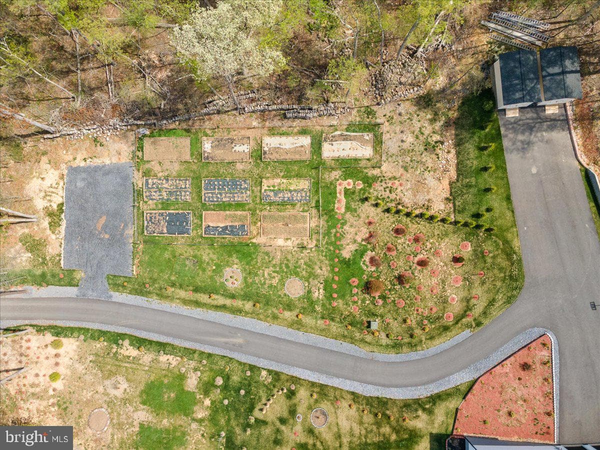 138 Wooded Lane photo 94