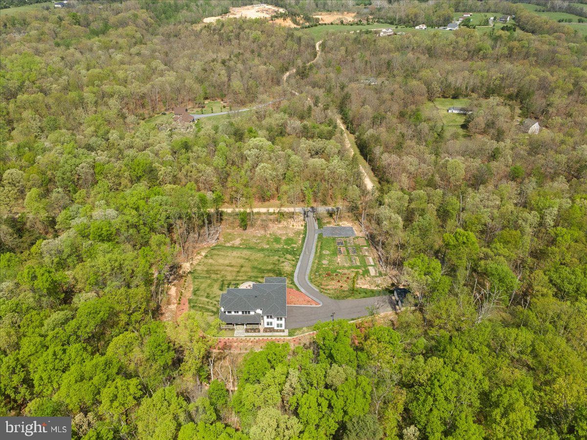 138 Wooded Lane photo 99