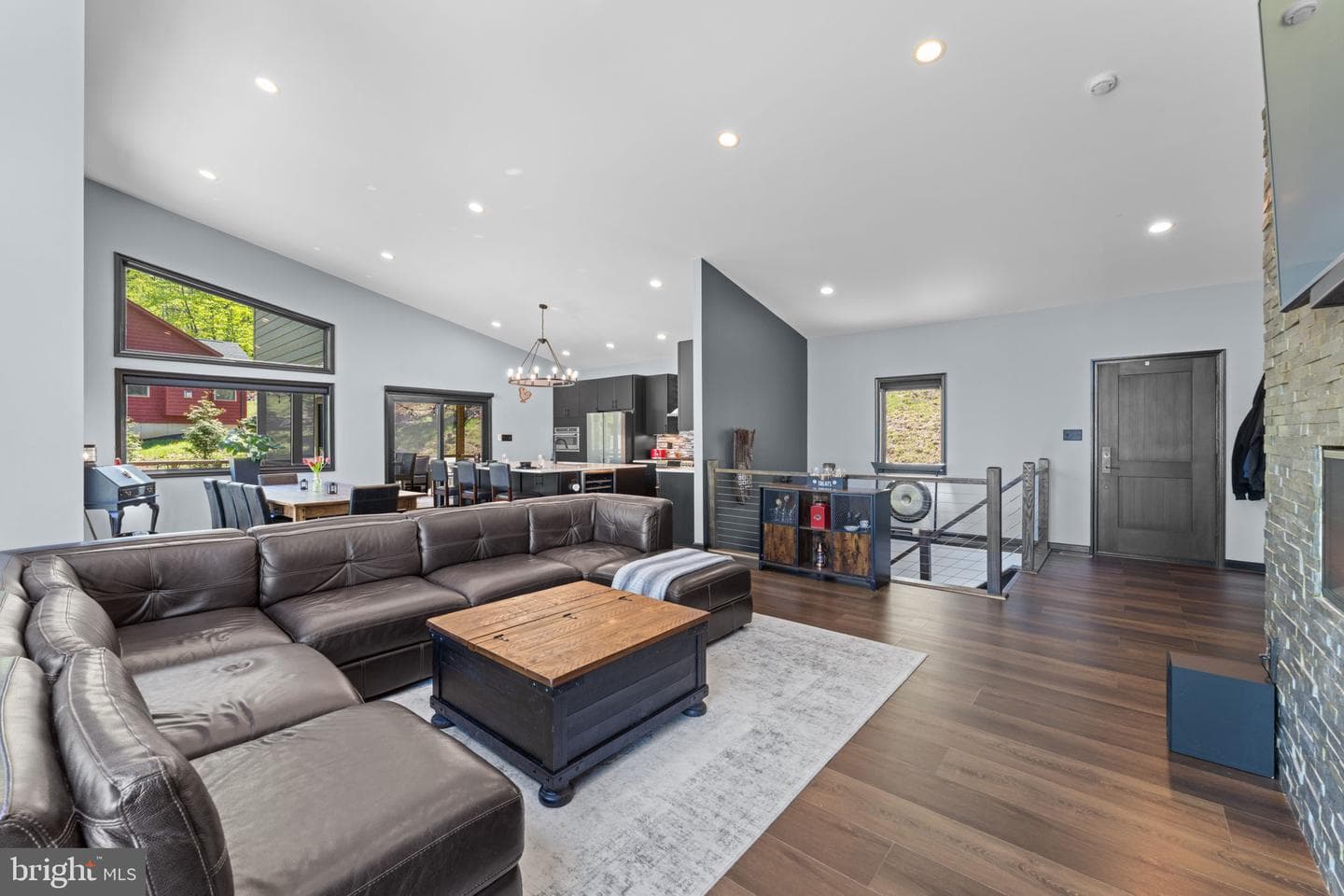 753 Club House Road photo 16