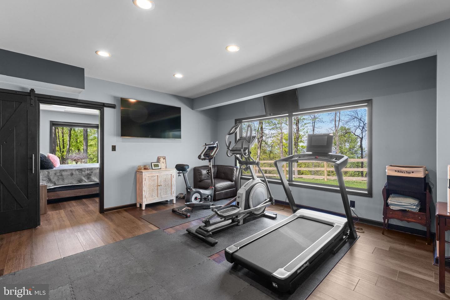 753 Club House Road photo 44