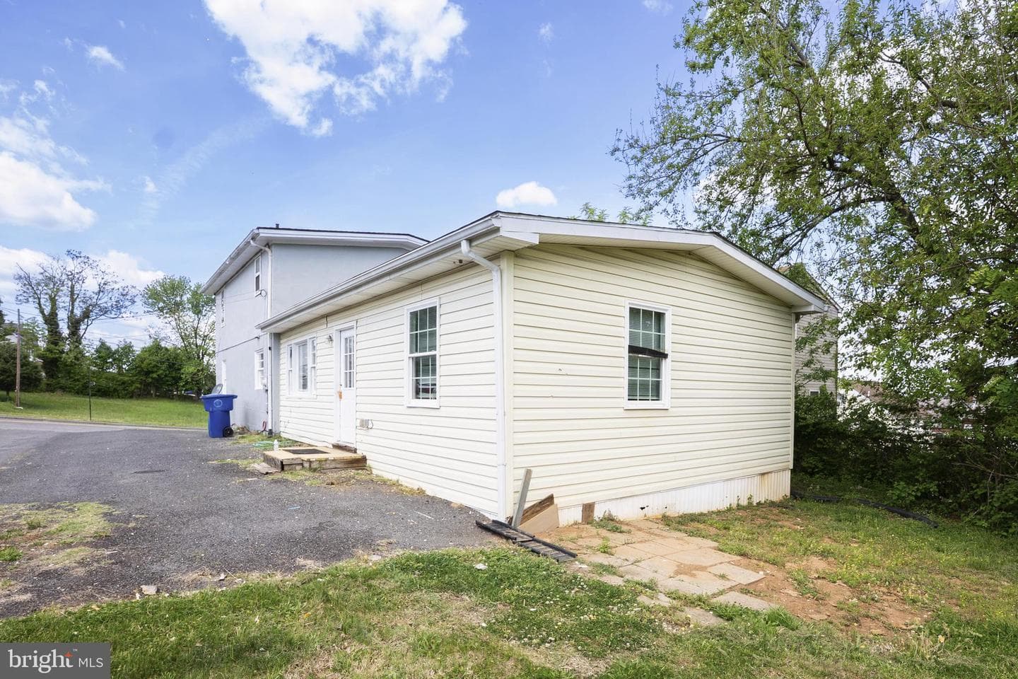 452 Acton Street photo 25