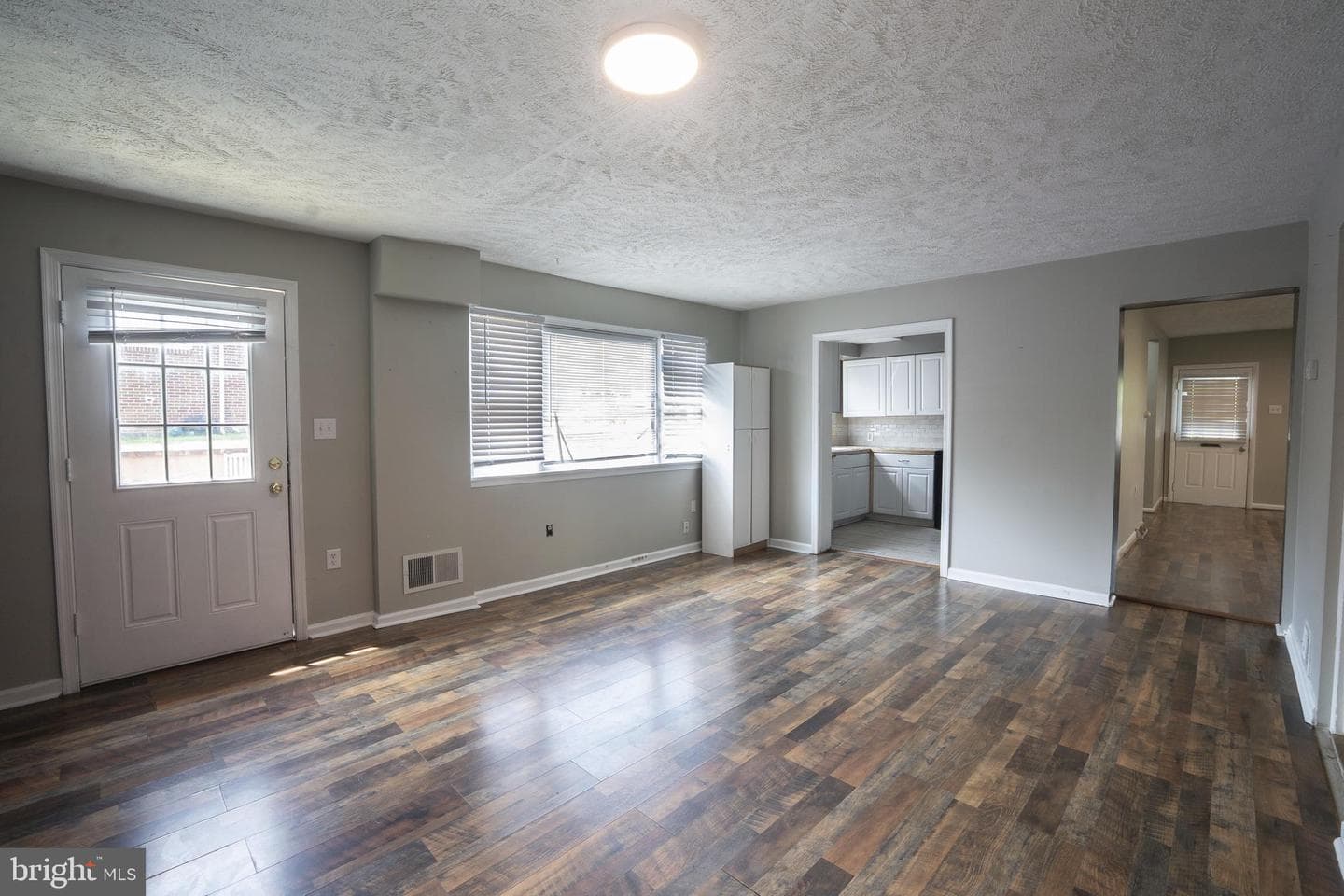 452 Acton Street photo 8