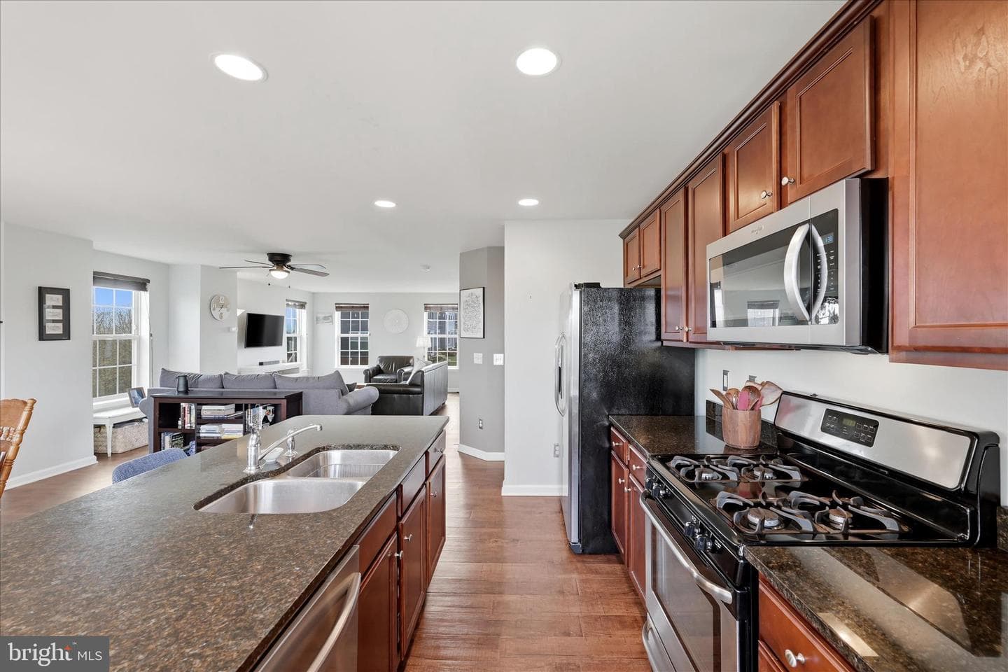 60 Niblick Square photo 15