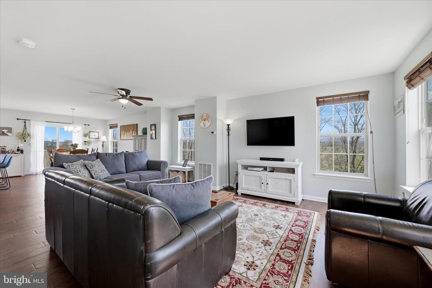 60 Niblick Square photo 8