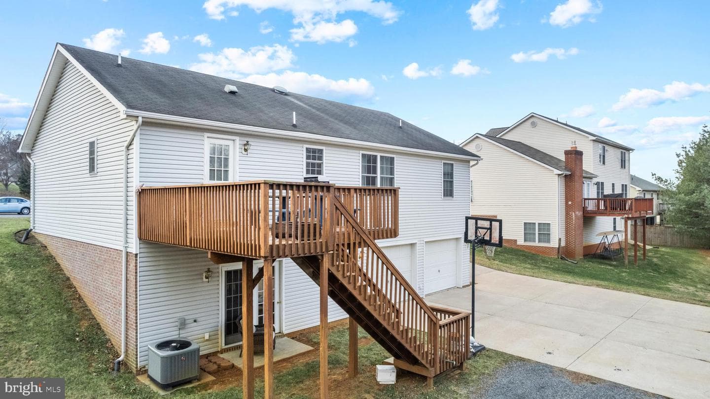 1076 Stuart Drive photo 27