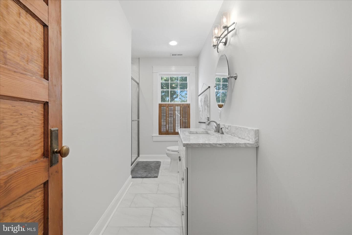 502 N Royal Avenue photo 25