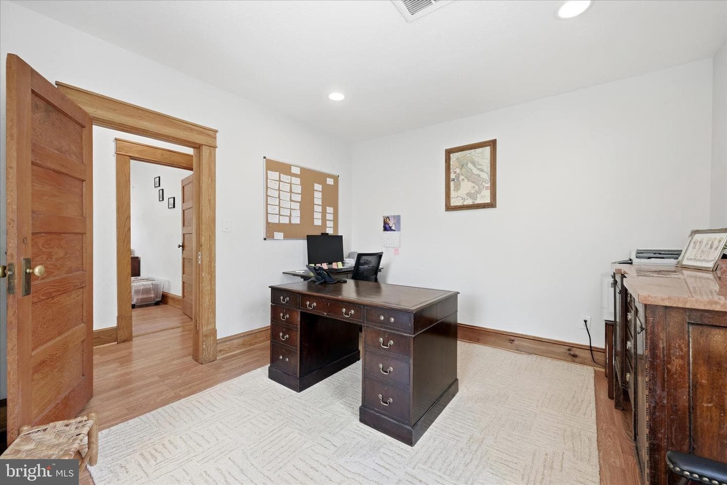 502 N Royal Avenue photo 29