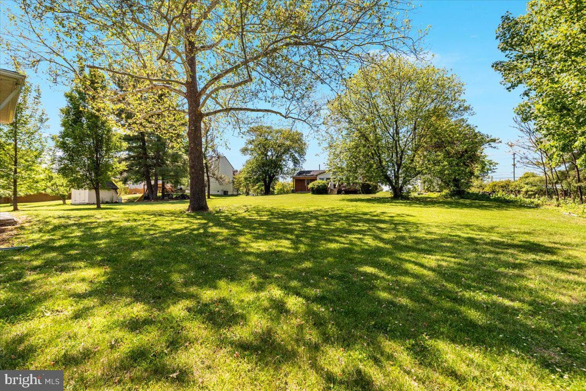 849 Village Court photo 39