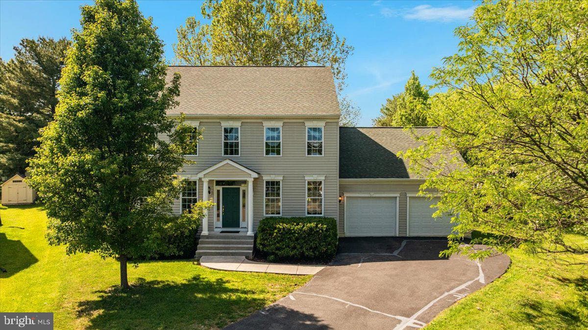 849 Village Court photo 40