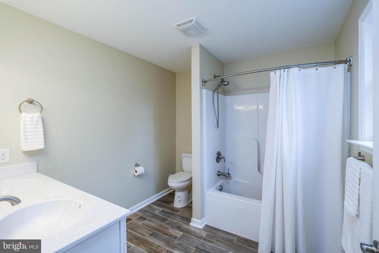 703 Cardinal Drive photo 33
