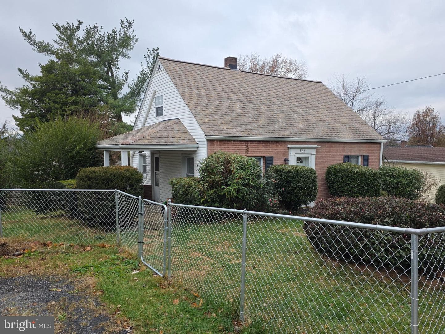 368 W 9th Street photo 12