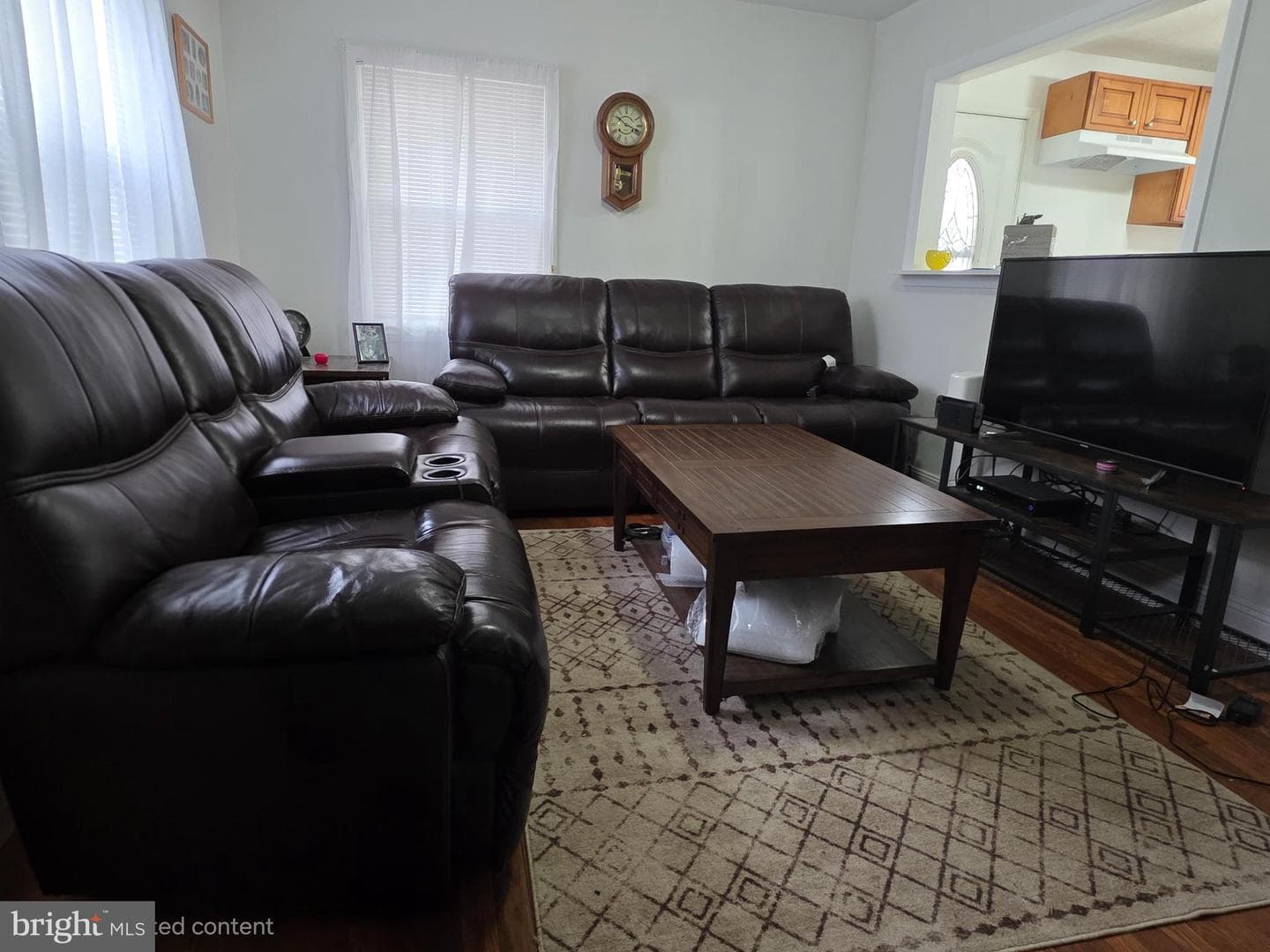 368 W 9th Street photo 2