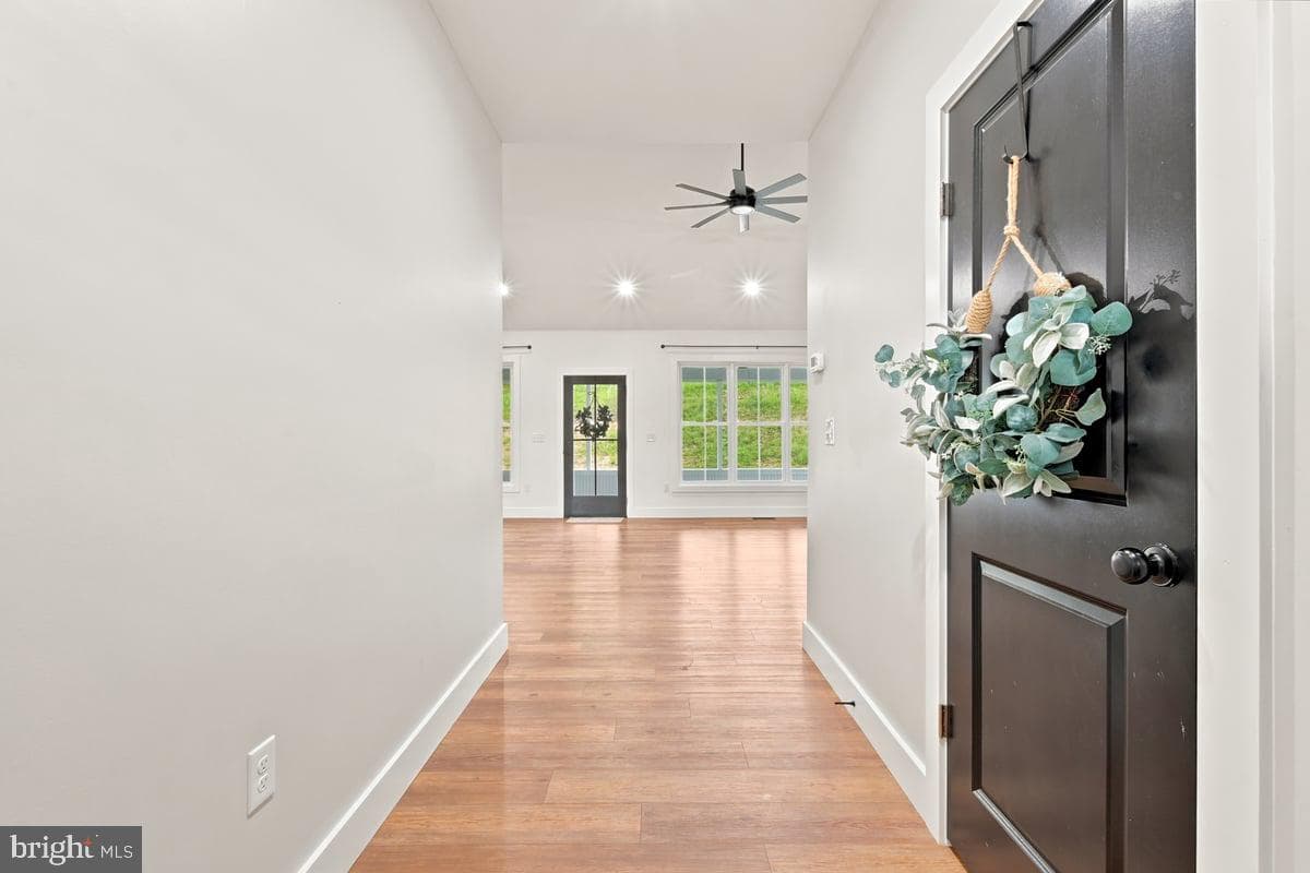 412 Cedar Hill Lane photo 8