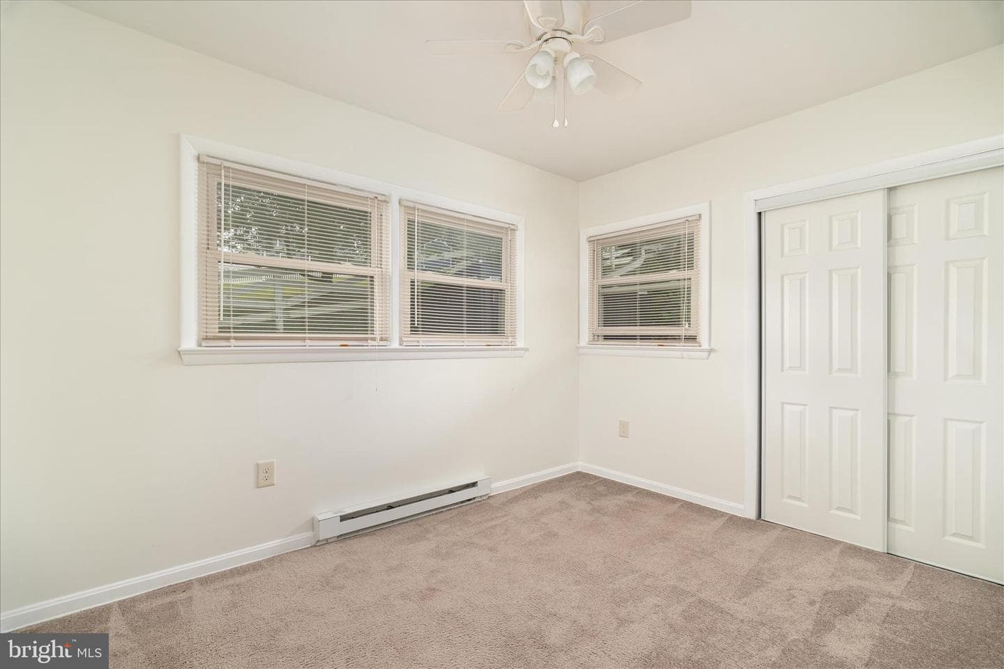 210 Midway Avenue photo 13