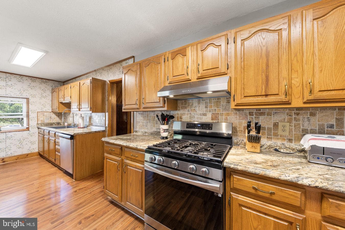 485 Esteppe Road photo 22