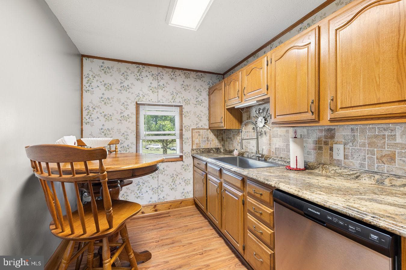 485 Esteppe Road photo 24