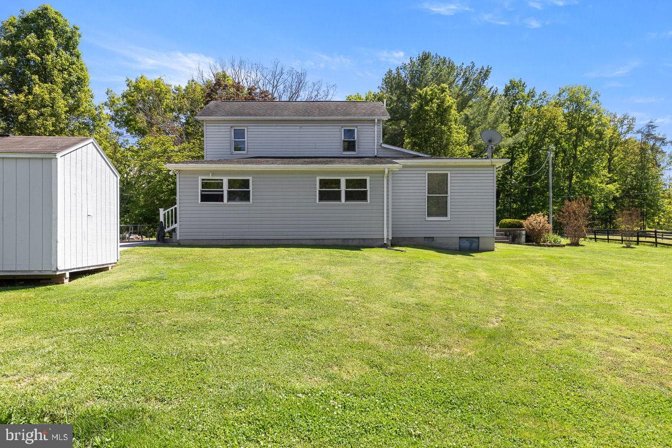 485 Esteppe Road photo 4