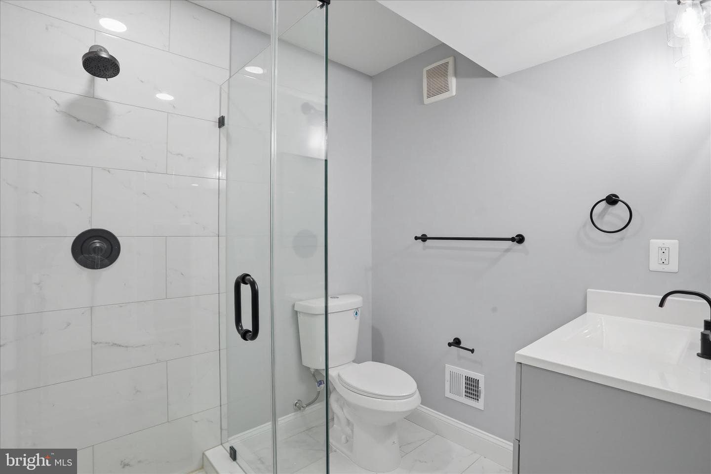 1357 N Royal Avenue photo 23