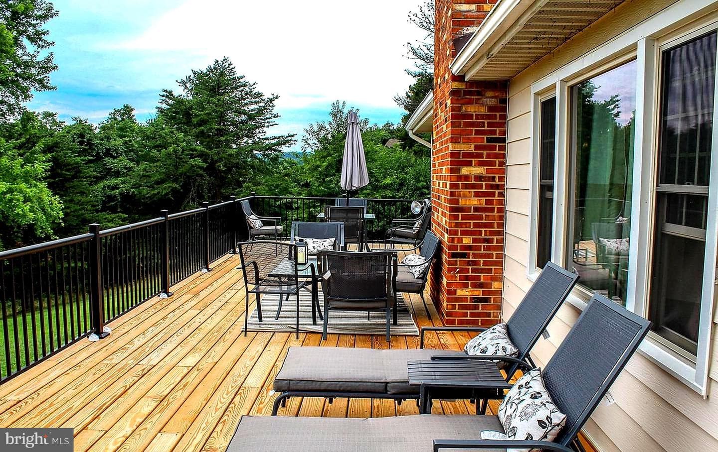 51 Winesap Court, Linden