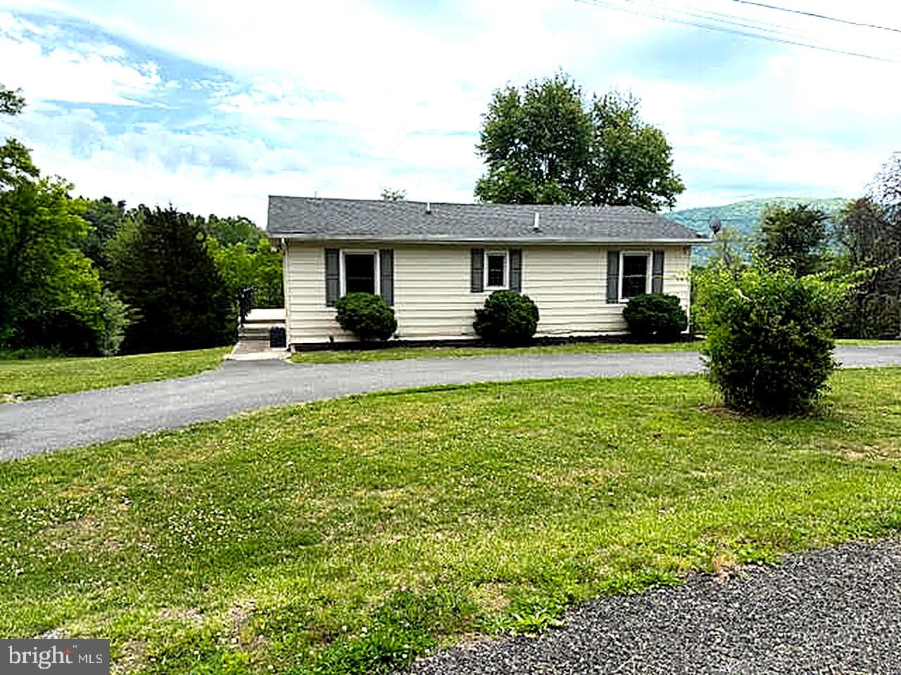 51 Winesap Court, Linden