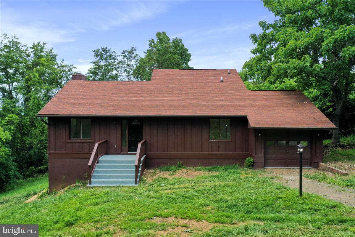 143 Zinn Way, Linden