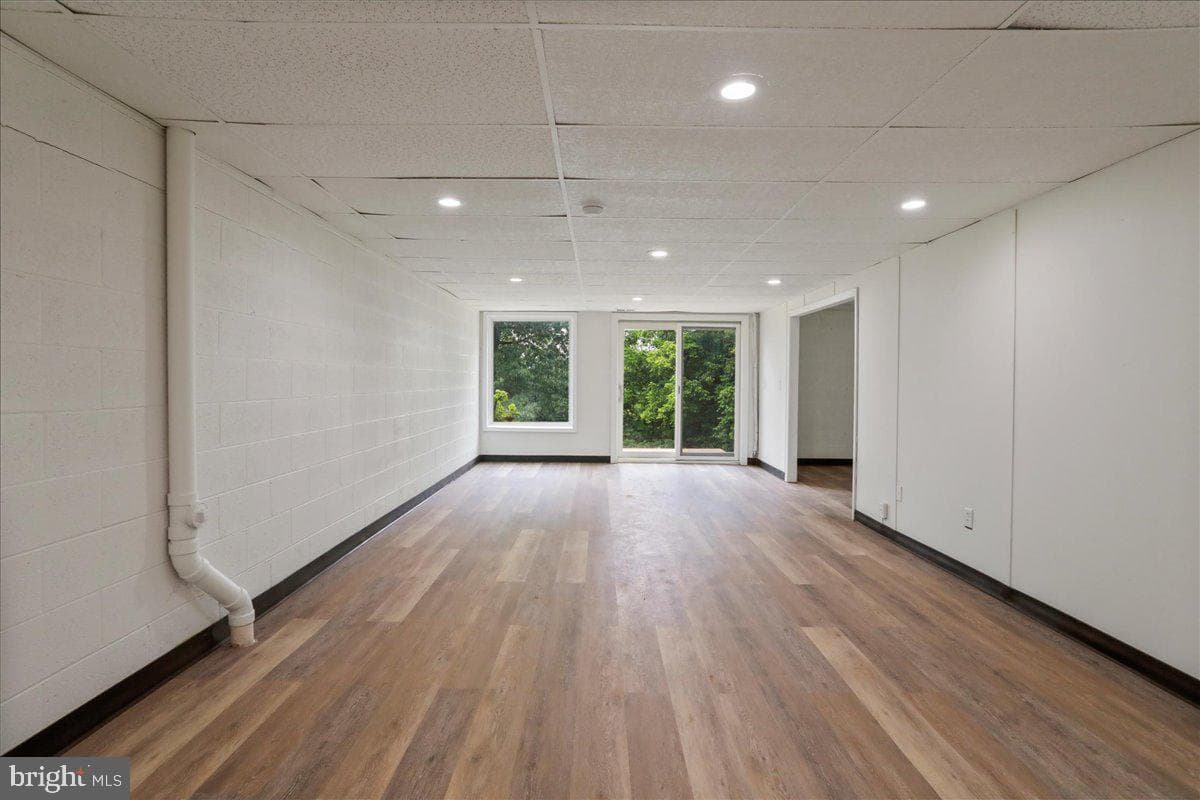 143 Zinn Way photo 29