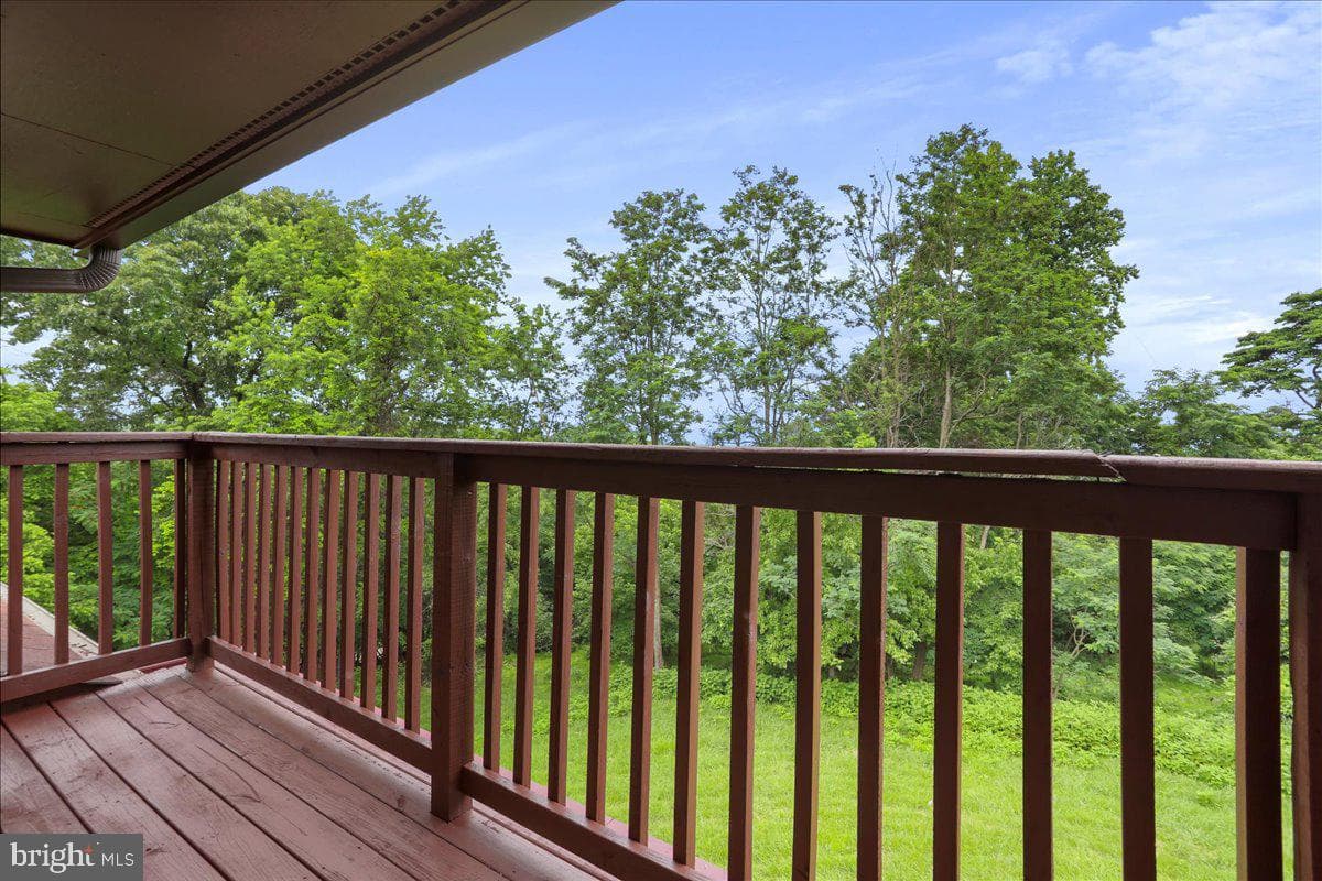 143 Zinn Way photo 35
