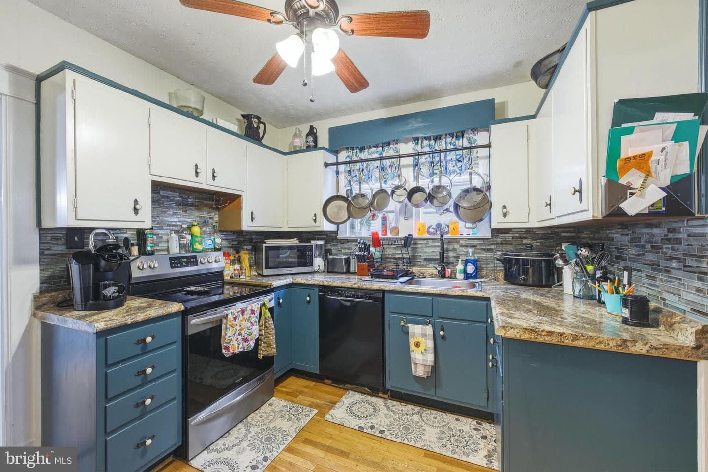 204 Grand Avenue photo 7