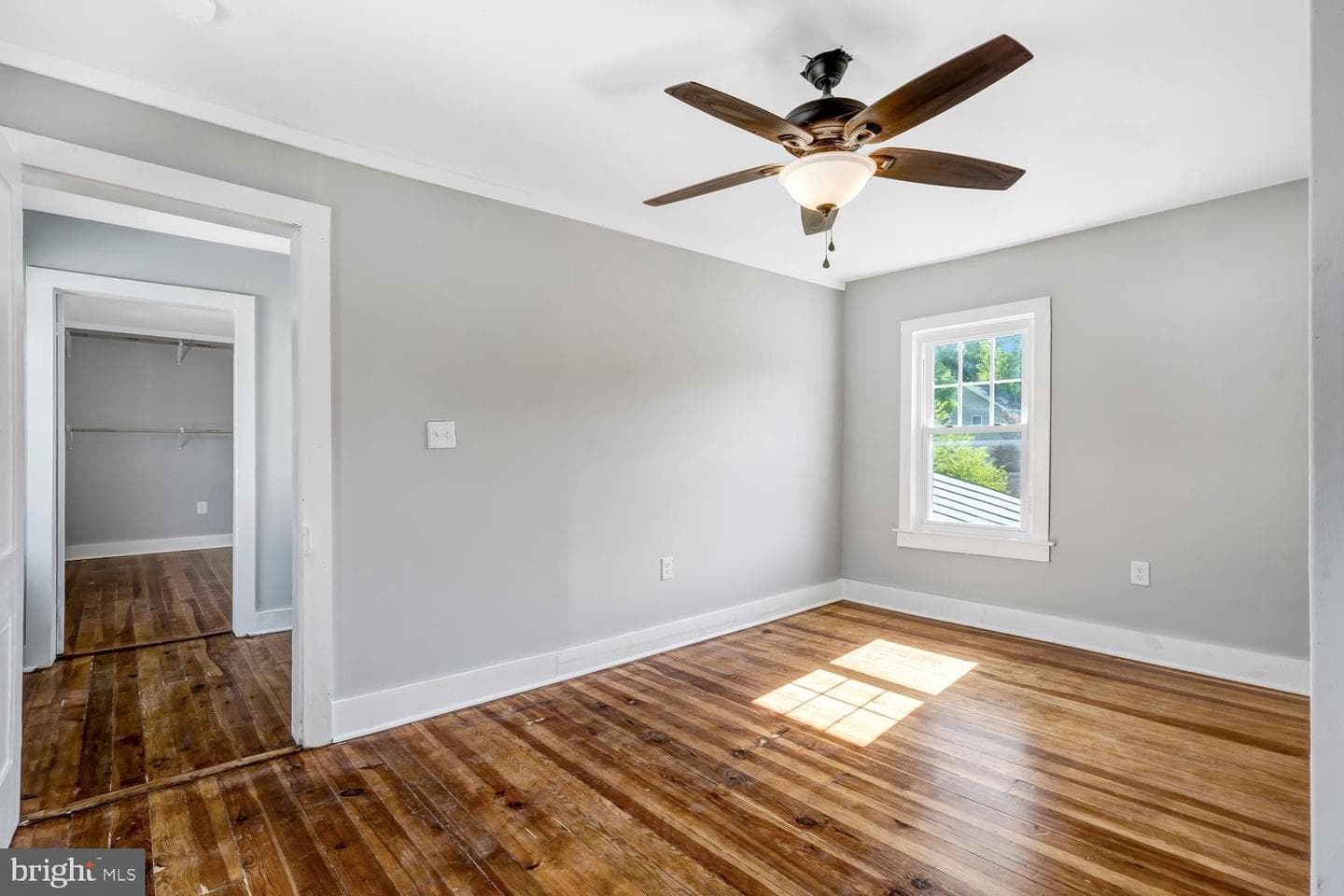 203 Lee Street photo 37