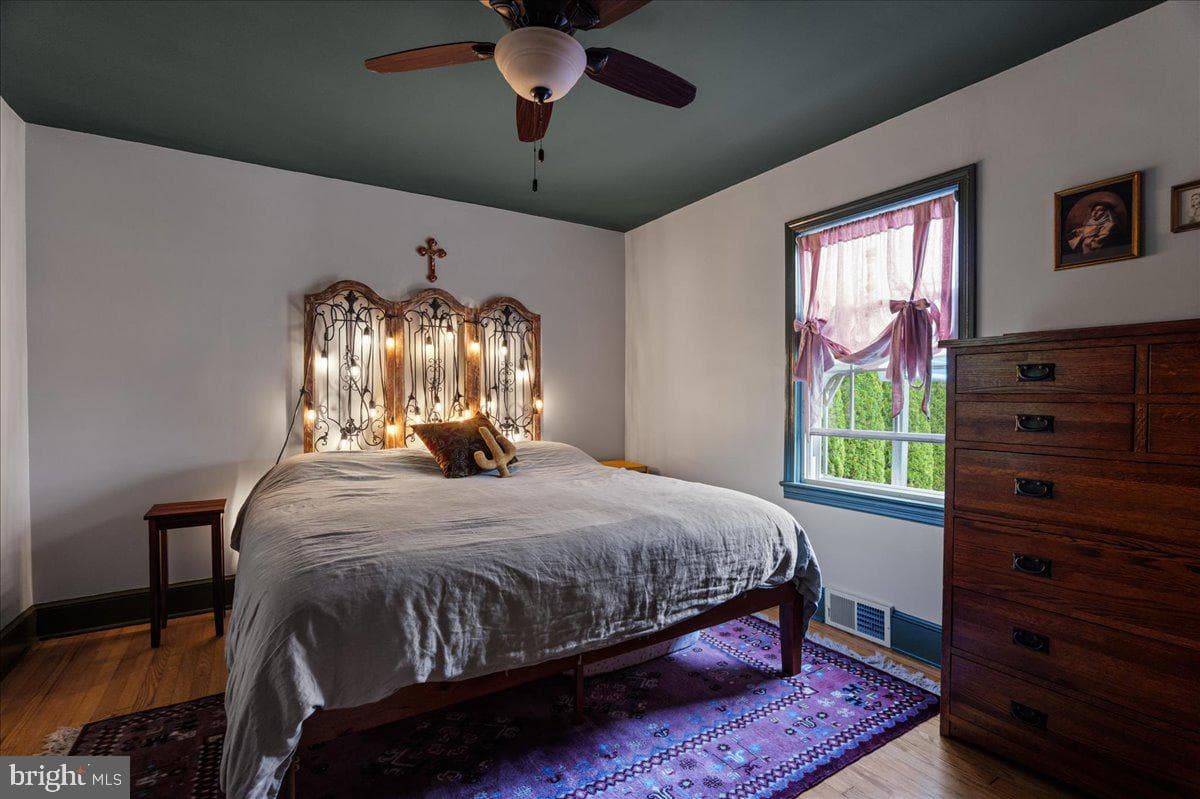 303 Lee Street photo 16